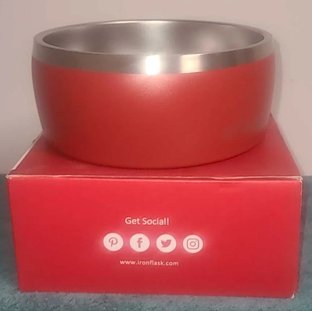 IRON FLASK Dog Bowl - 32 Oz Stainless Steel, Non-Slip Rubber Bottom, New